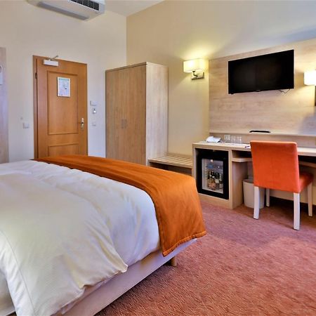 ซิตี้ พาร์ตเนอร์ โฮเทล ฮ็อลลันเดอร์ โฮฟ Hotel ไฮเดลเบิร์ก ภายนอก รูปภาพ
