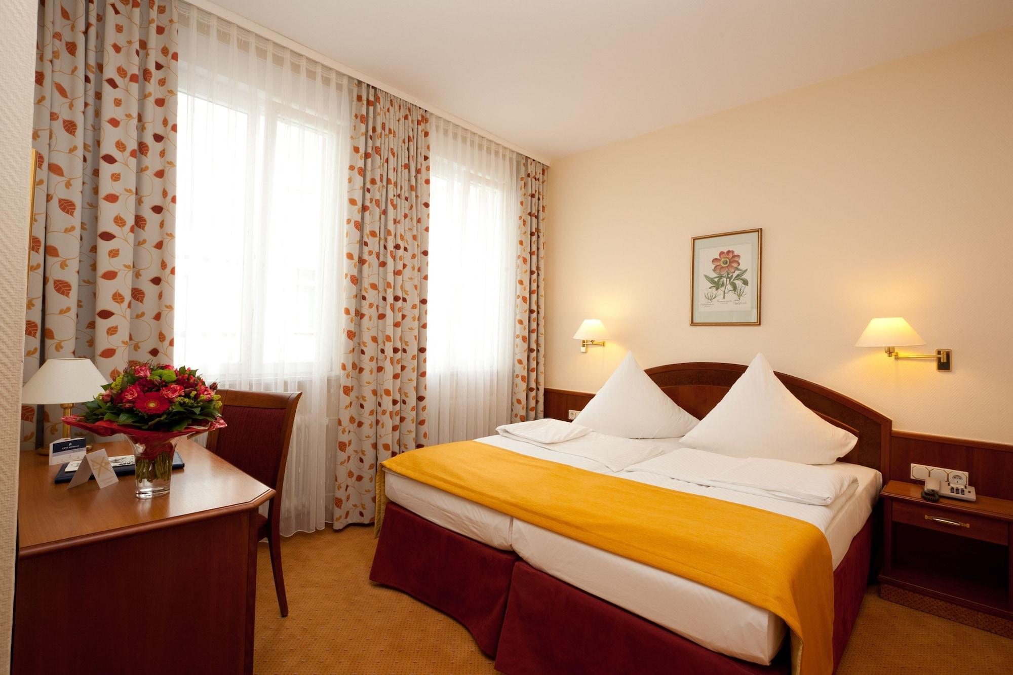 ซิตี้ พาร์ตเนอร์ โฮเทล ฮ็อลลันเดอร์ โฮฟ Hotel ไฮเดลเบิร์ก ภายนอก รูปภาพ
