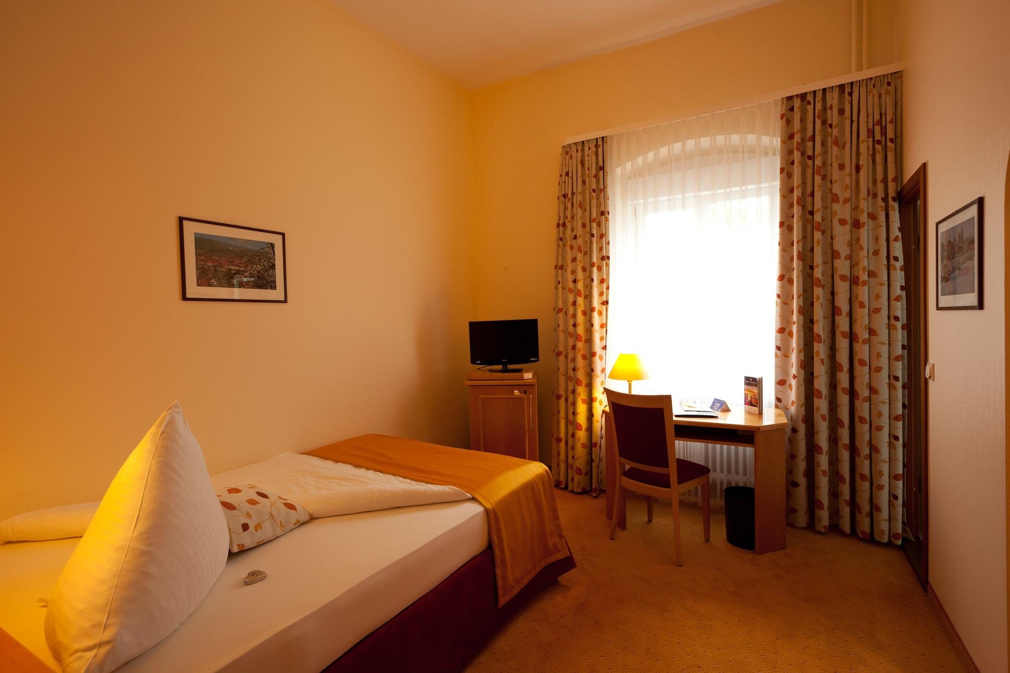 ซิตี้ พาร์ตเนอร์ โฮเทล ฮ็อลลันเดอร์ โฮฟ Hotel ไฮเดลเบิร์ก ภายนอก รูปภาพ
