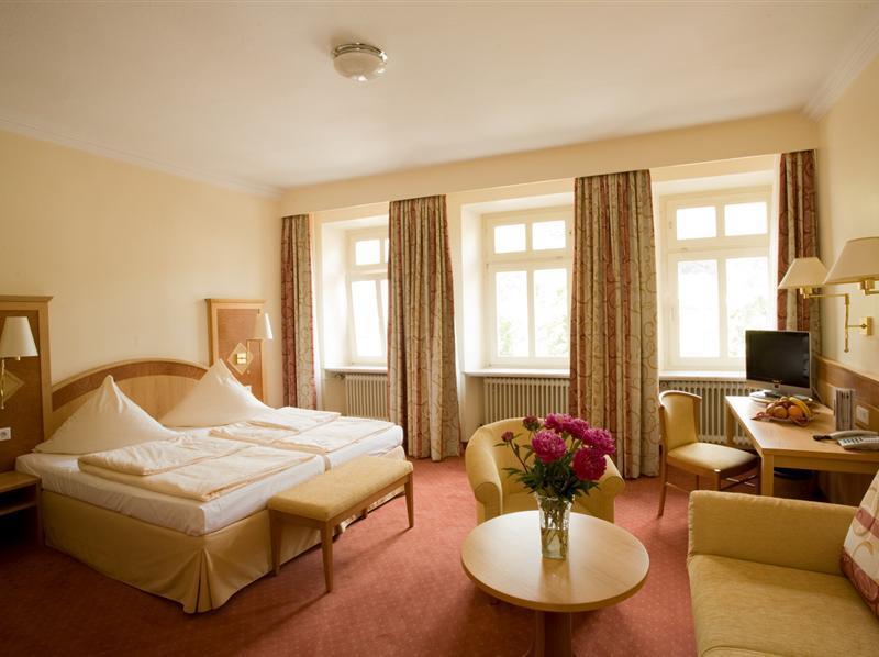 ซิตี้ พาร์ตเนอร์ โฮเทล ฮ็อลลันเดอร์ โฮฟ Hotel ไฮเดลเบิร์ก ภายนอก รูปภาพ
